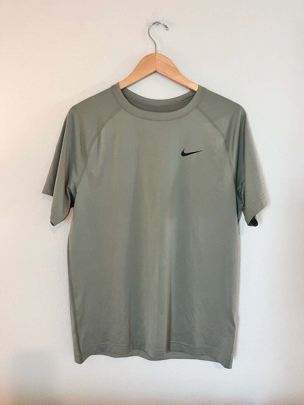 Nike, Men's Ready Dri-FIT Performance Short Sleeve, Activewear, Green, S
